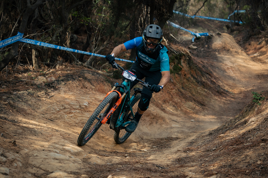 Mick Hannah Riding a Yeti SHIMANO EMTB 